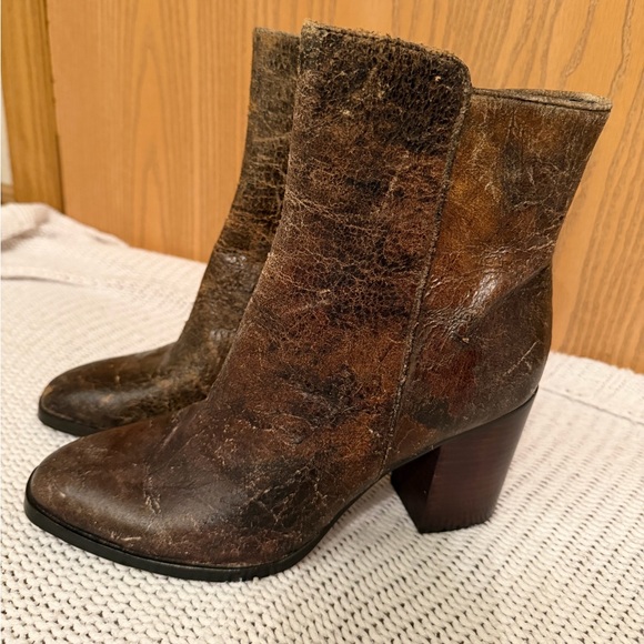 Donald J. Pliner Shoes - DONALD J. PLINER Vintage Distressed Cracked Calf Brown Ankle Boots Women’s 8.5